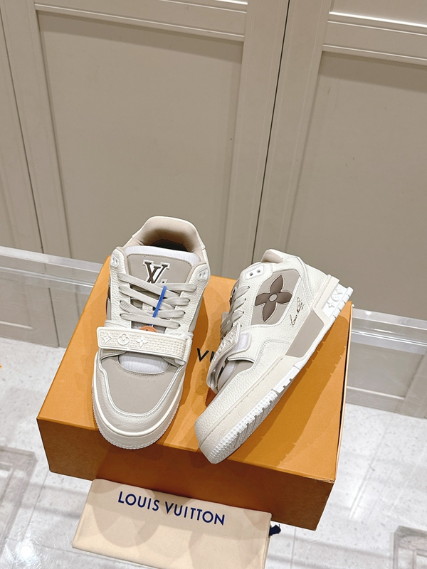 ルイヴィトン靴側面デザイン